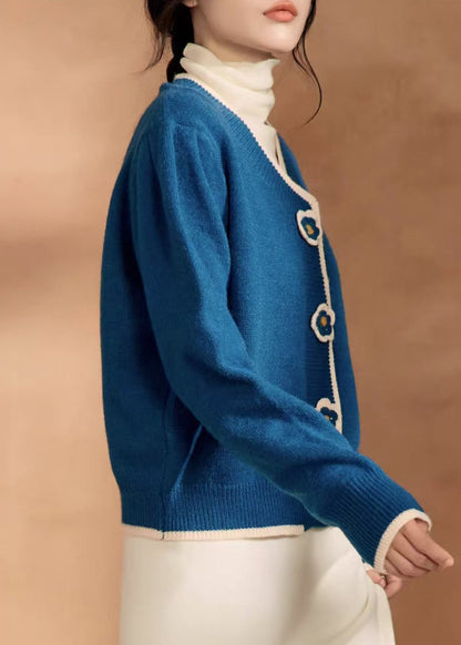 Gracefully Styled Sweater for Any Occasion
