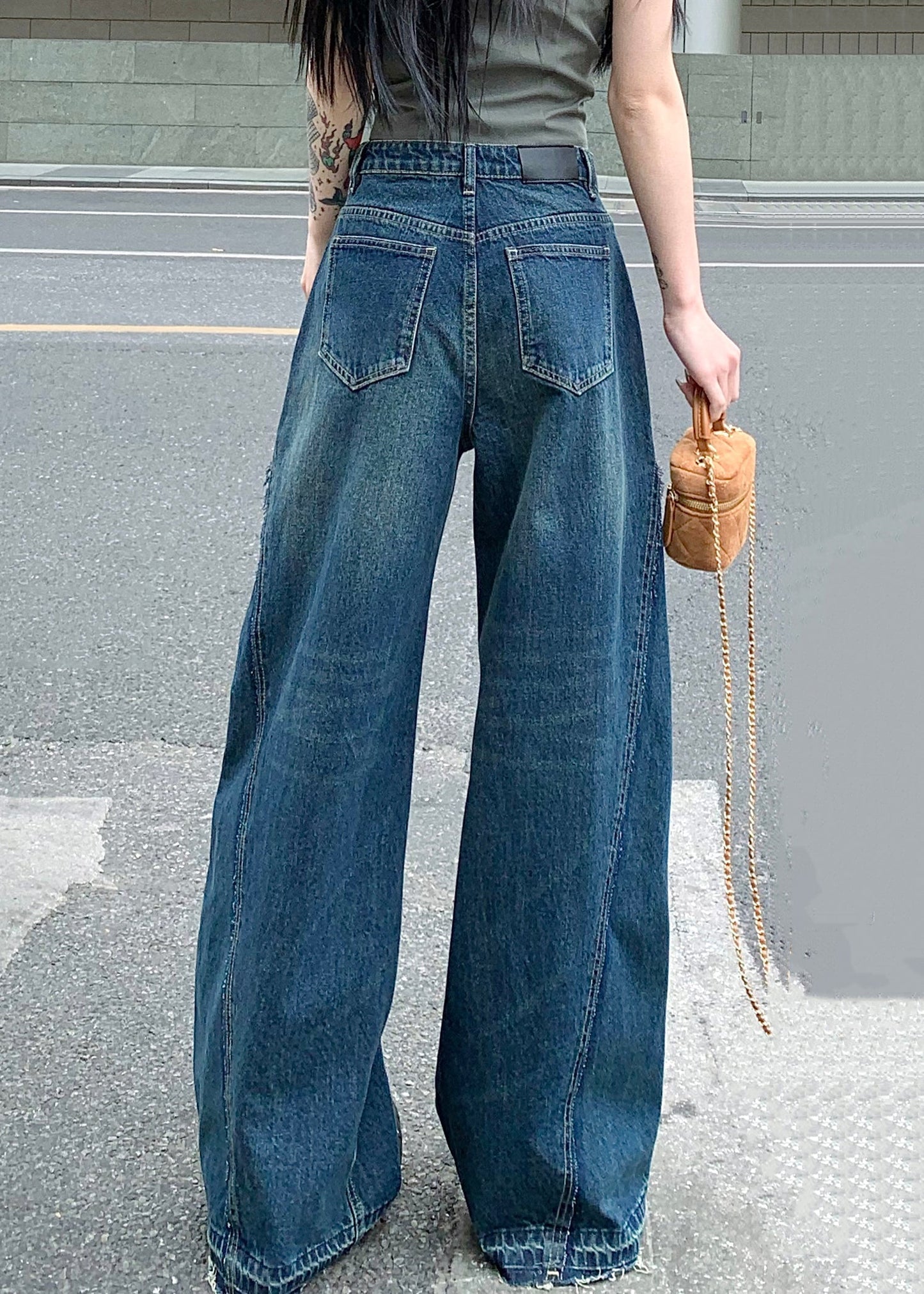 Sophisticated Pants with a Clean Classic Look
