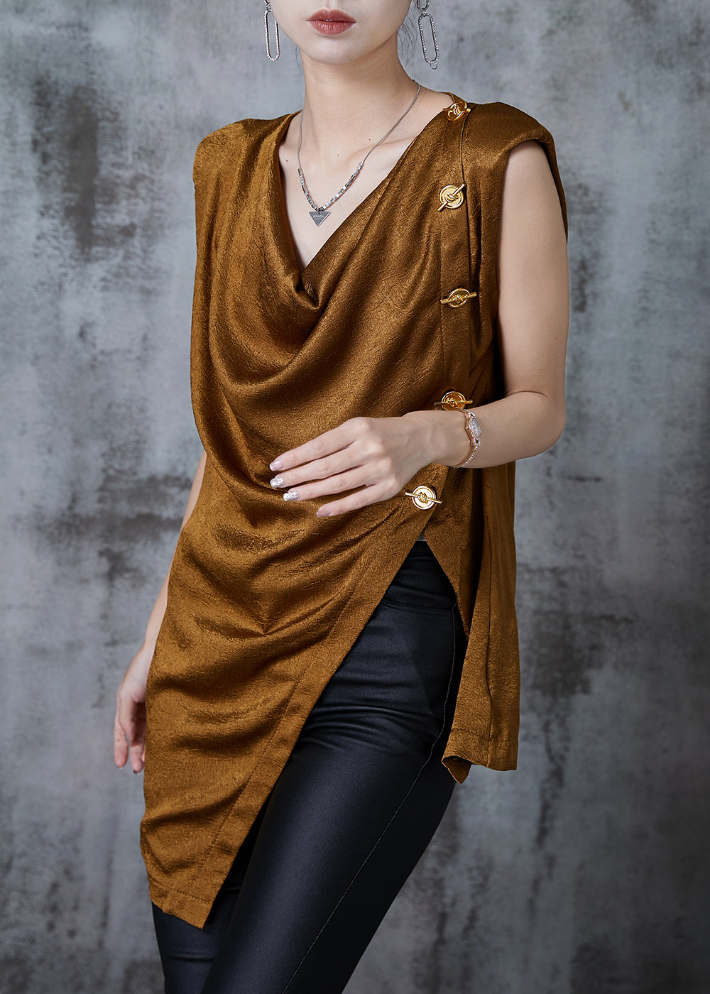 Beautifully Finished Garment in a Timeless Design