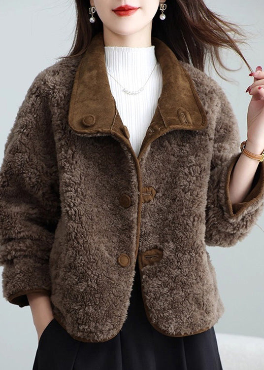 Gracefully Styled Coat for Any Occasion