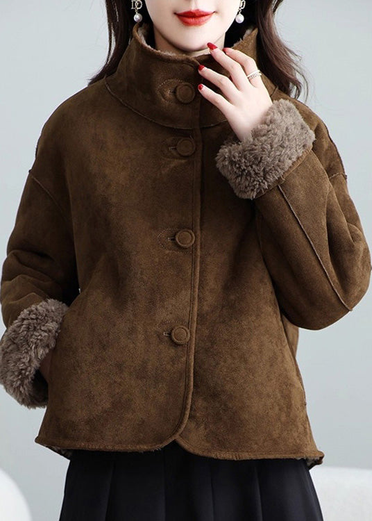 Gracefully Styled Coat for Any Occasion