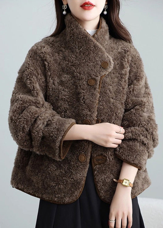 Gracefully Styled Coat for Any Occasion