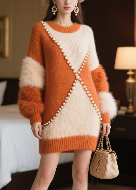 Well Tailored Sweater with a Graceful Silhouette