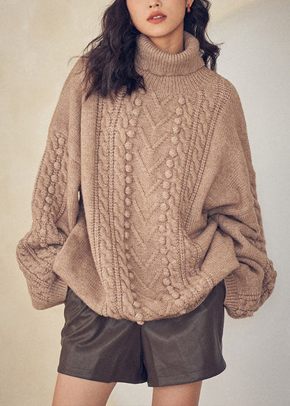 Well Tailored Sweater with a Graceful Silhouette