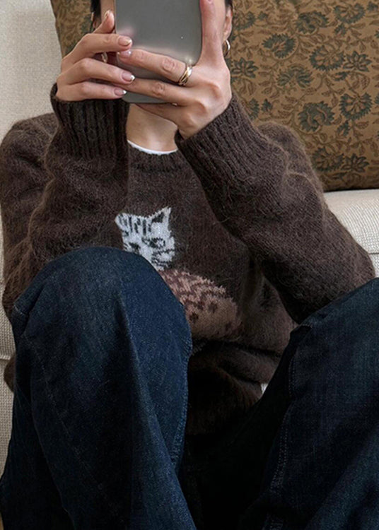 Well Tailored Sweater with a Graceful Silhouette