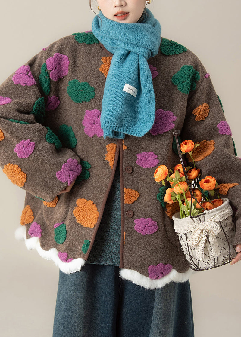 Beautifully Finished Coat in a Timeless Design