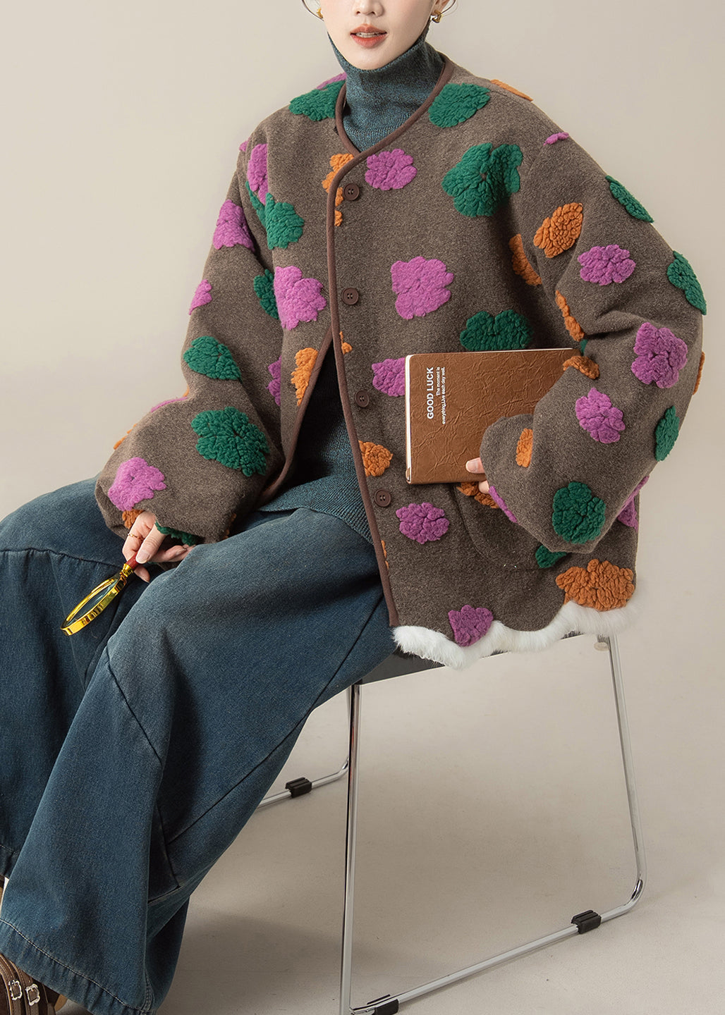 Beautifully Finished Coat in a Timeless Design
