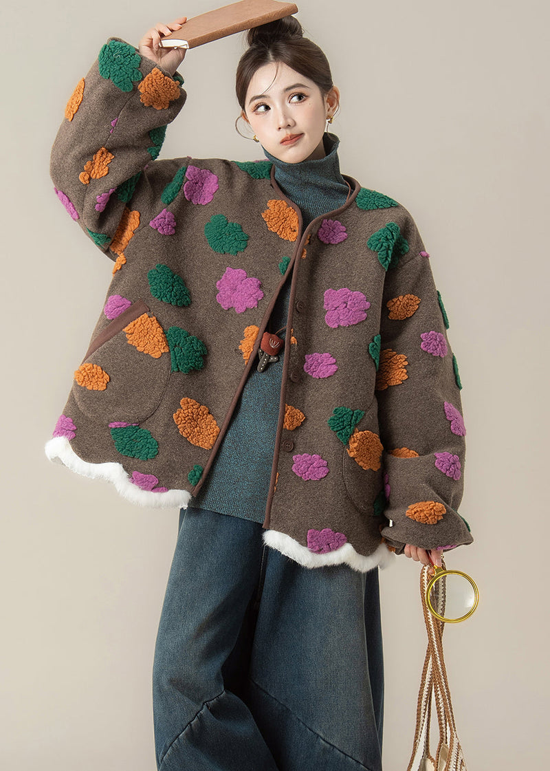 Beautifully Finished Coat in a Timeless Design