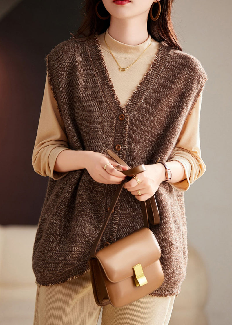 Well Tailored Top with a Graceful Silhouette