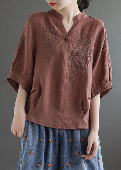 Sophisticated Blouse with a Clean Classic Look