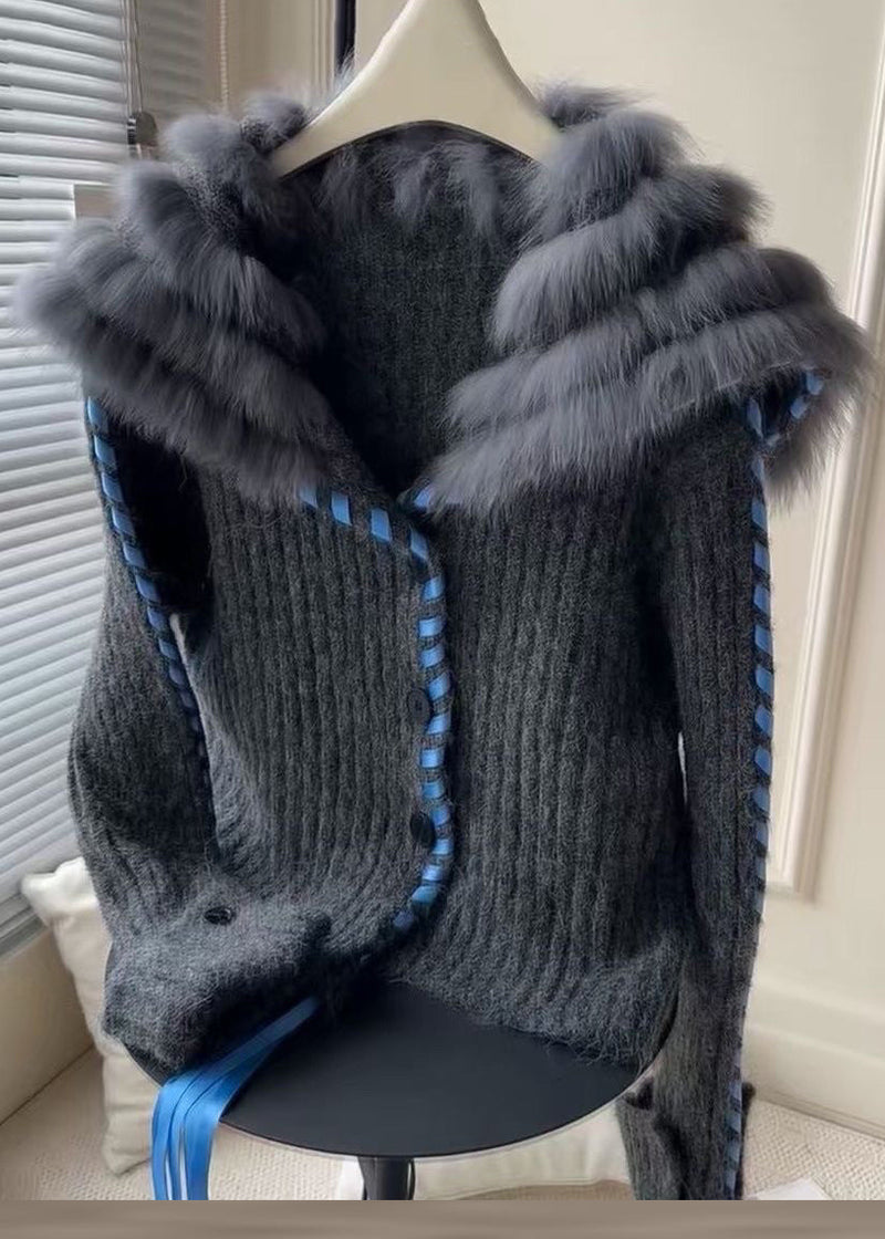 Gracefully Styled Coat for Any Occasion