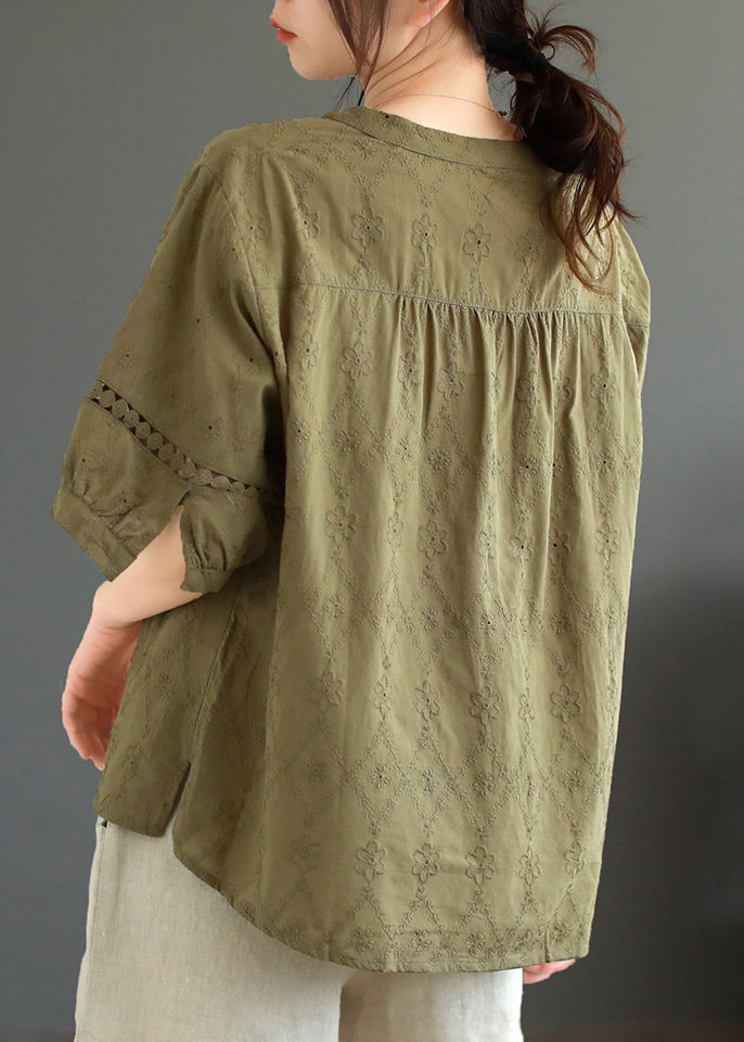Well Tailored Shirt with a Graceful Silhouette