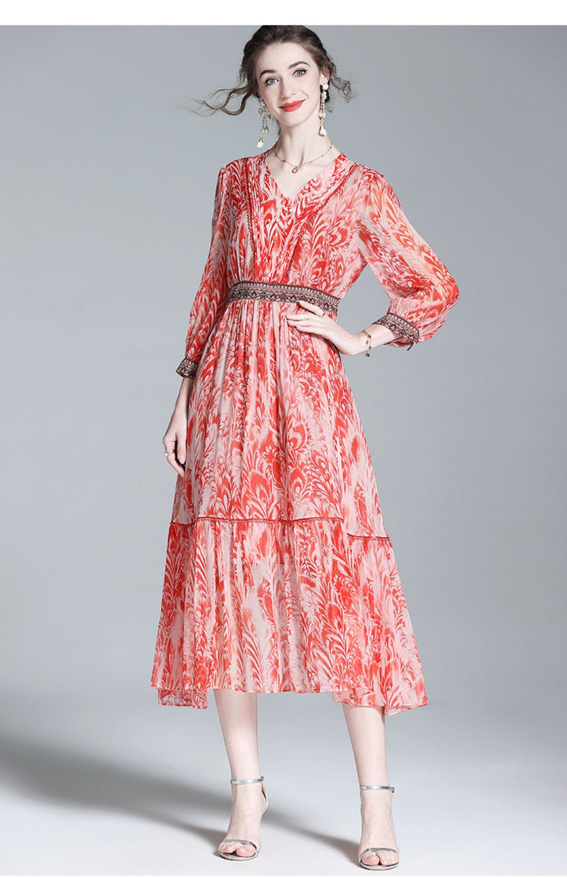 Sophisticated Dress with a Clean Classic Look