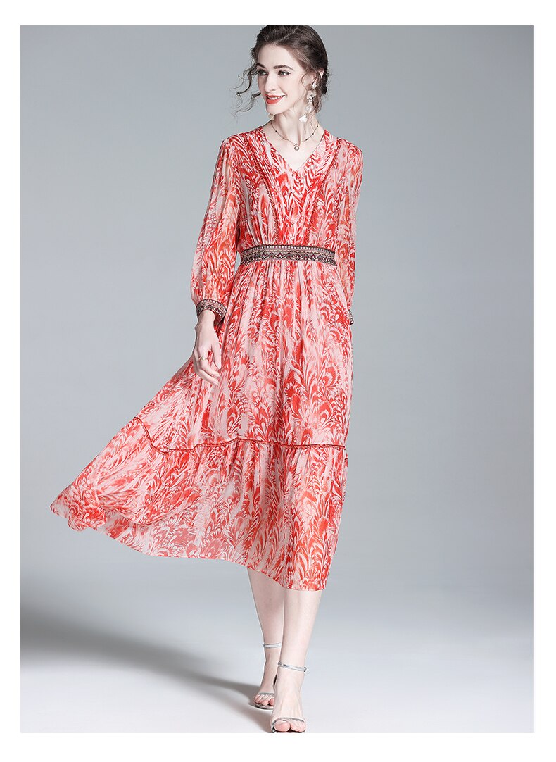 Sophisticated Dress with a Clean Classic Look