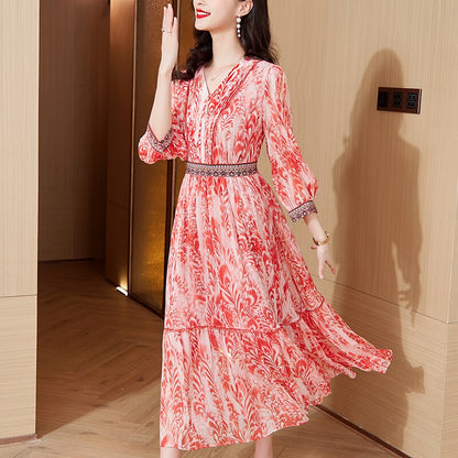 Effortlessly Elegant Dress with a Timeless Design