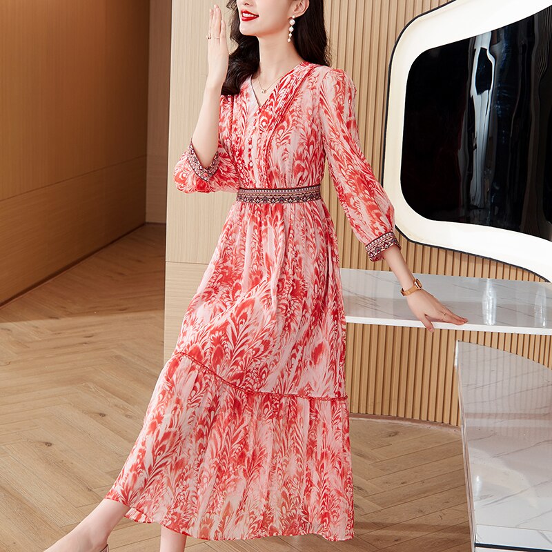 Effortlessly Elegant Dress with a Timeless Design