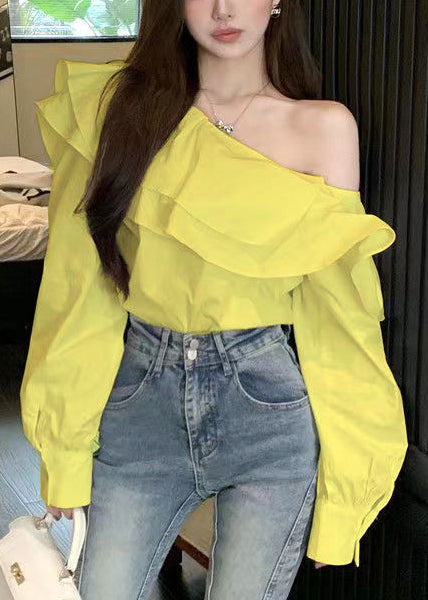 Classic Vintage Blouse with a Flattering Fit