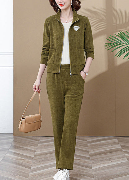 Sophisticated Pants with a Clean Classic Look