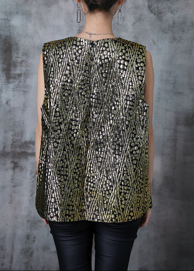 Well Tailored Garment with a Graceful Silhouette