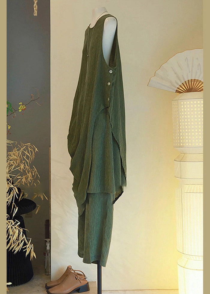 Gracefully Styled Garment for Any Occasion