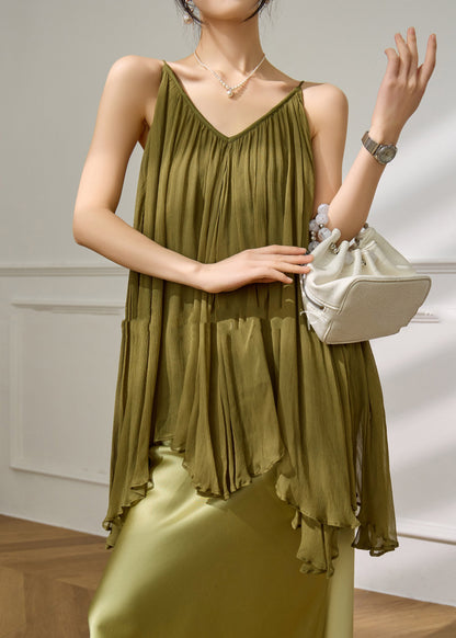 Well Tailored Garment with a Graceful Silhouette