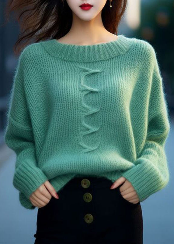 Effortlessly Elegant Sweater with a Timeless Design