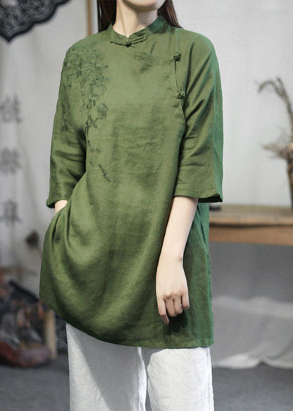 Effortlessly Elegant Top with a Timeless Design