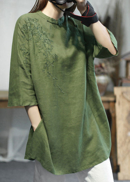Effortlessly Elegant Top with a Timeless Design
