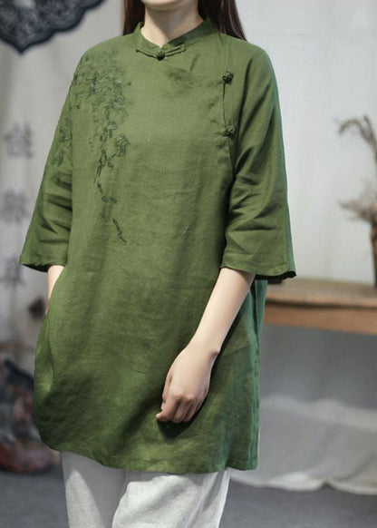 Effortlessly Elegant Top with a Timeless Design
