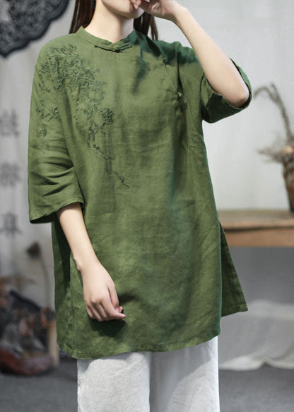 Effortlessly Elegant Top with a Timeless Design