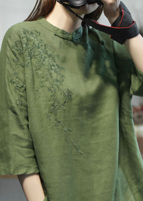 Effortlessly Elegant Top with a Timeless Design