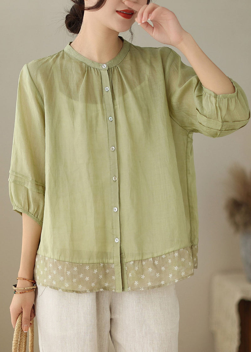 Classic Vintage Shirt with a Flattering Fit