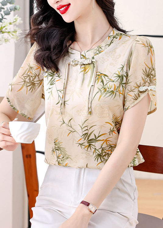 Gracefully Styled Blouse for Any Occasion