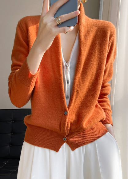 Beautifully Finished Top in a Timeless Design