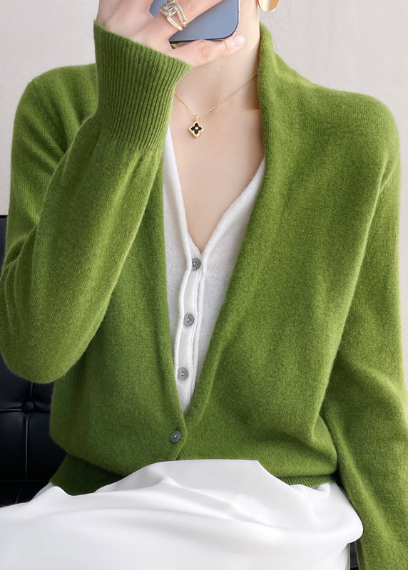 Beautifully Finished Top in a Timeless Design