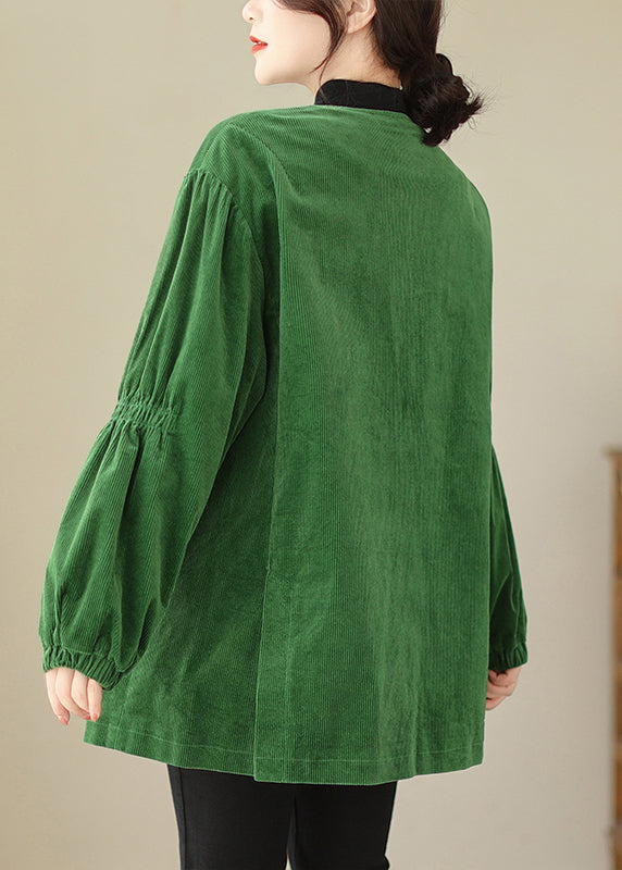 Well Tailored Coat with a Graceful Silhouette