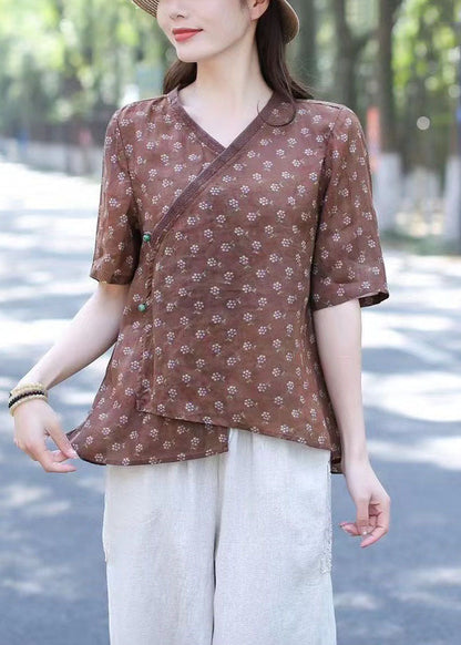 Well Tailored Blouse with a Graceful Silhouette