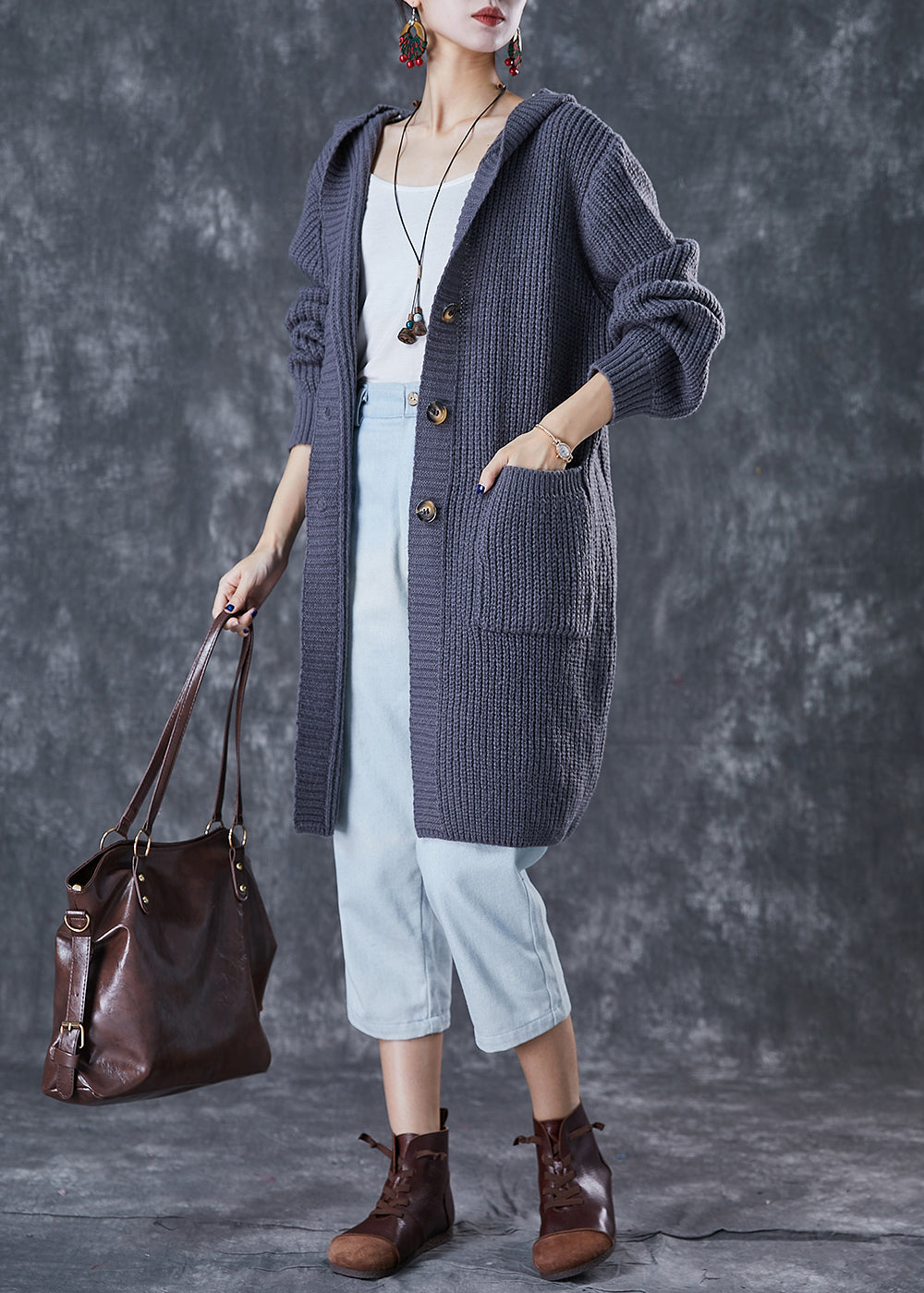 Effortlessly Elegant Cardigan with a Timeless Design