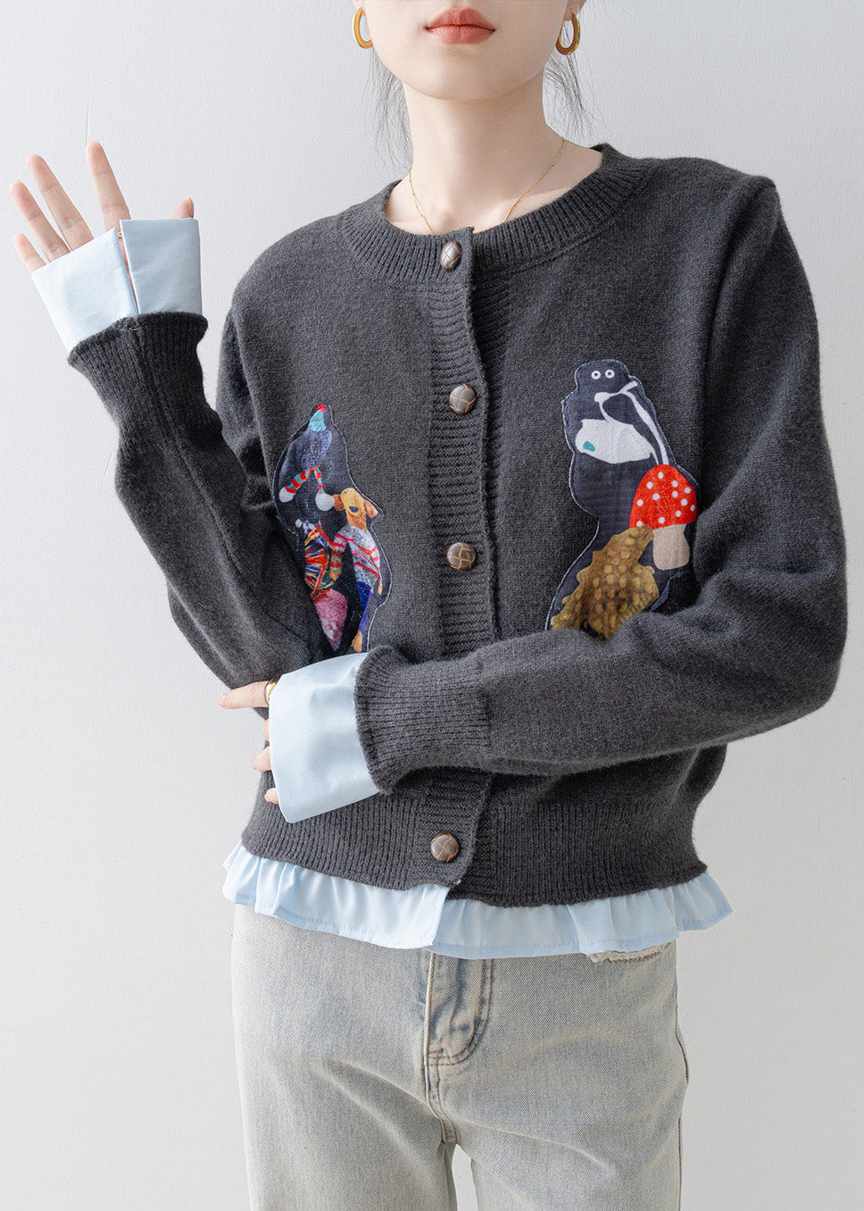 Well Tailored Cardigan with a Graceful Silhouette