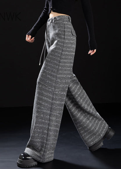 Classic Vintage Pants with a Flattering Fit