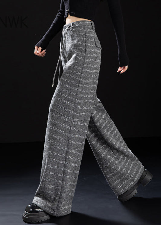 Classic Vintage Pants with a Flattering Fit