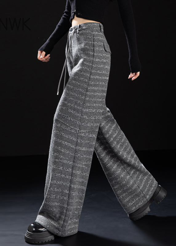 Classic Vintage Pants with a Flattering Fit