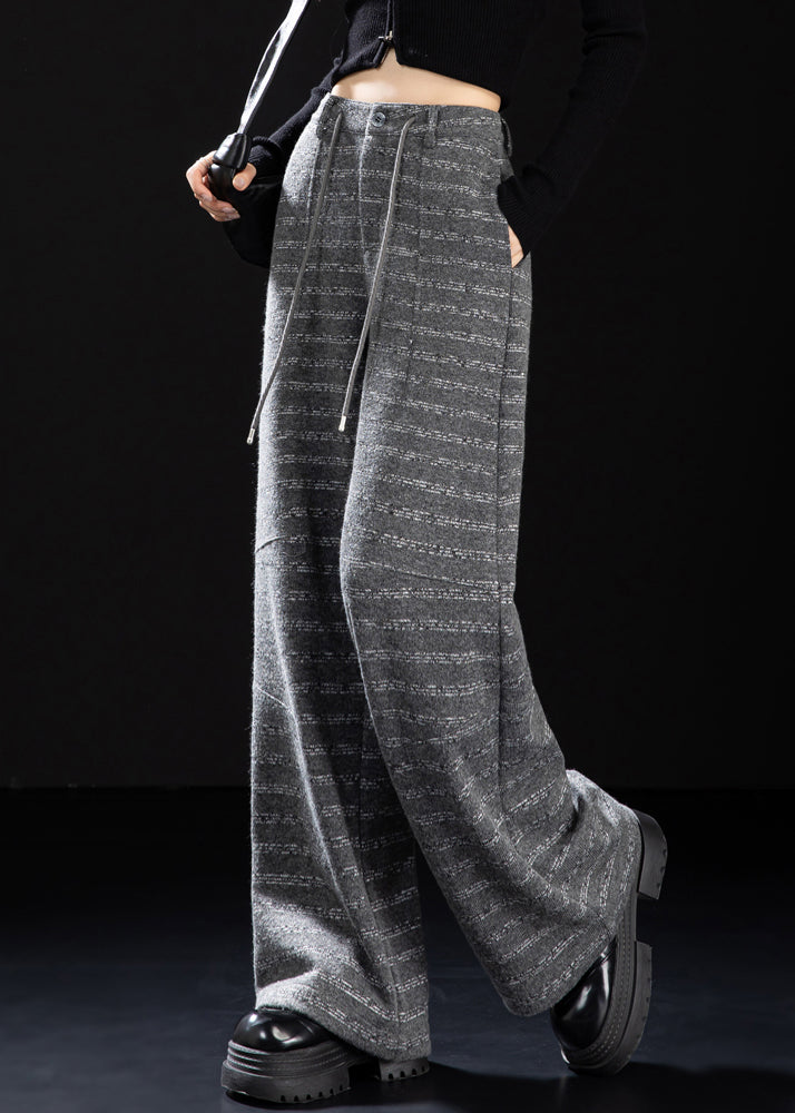 Classic Vintage Pants with a Flattering Fit