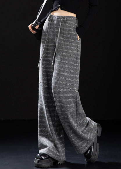 Classic Vintage Pants with a Flattering Fit