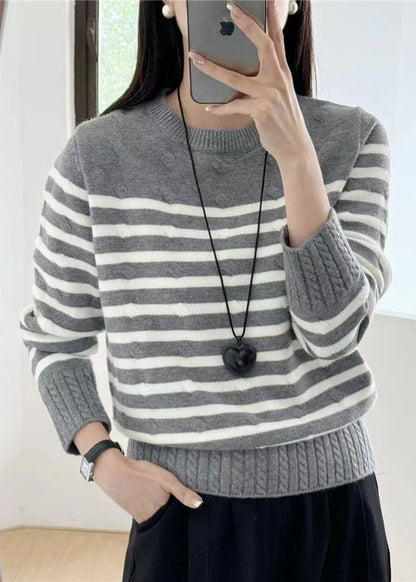 Elegantly Styled Sweater for Everyday Wear