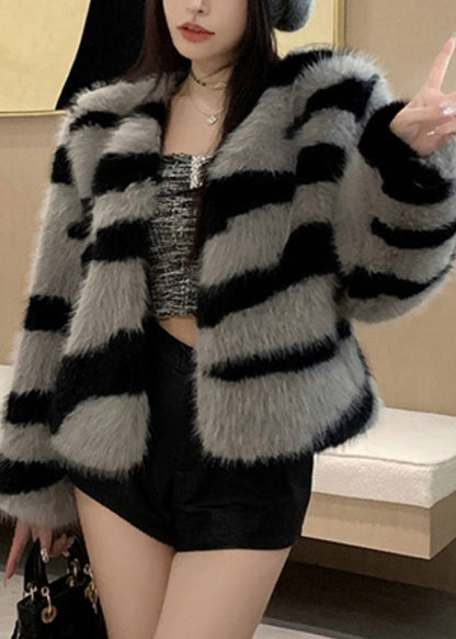 Beautifully Finished Coat in a Timeless Design