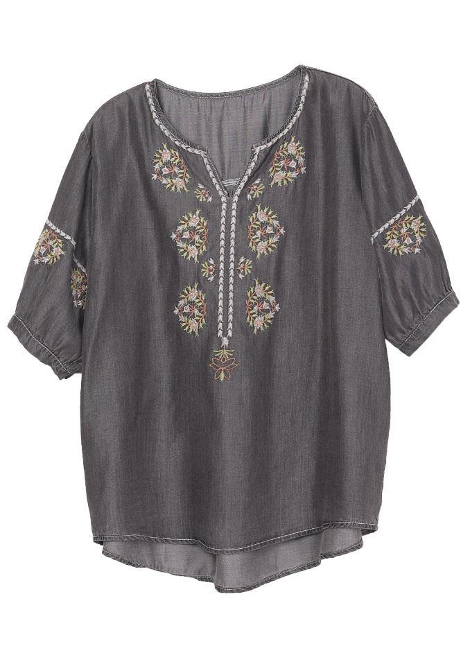 Classic Vintage Shirt with a Flattering Fit