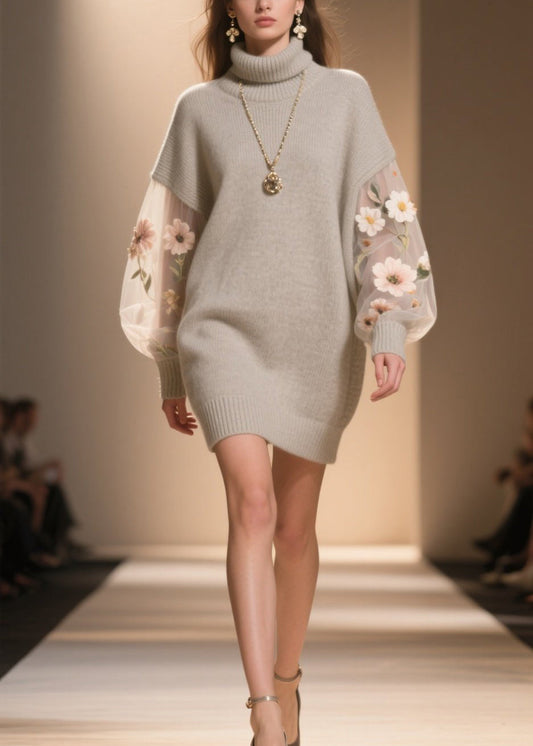 Well Tailored Sweater with a Graceful Silhouette