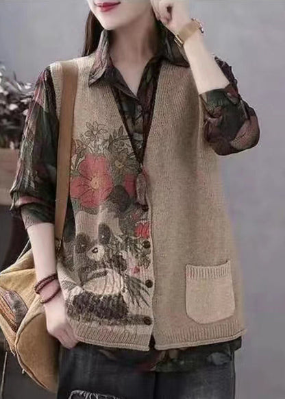 Beautifully Finished Coat in a Timeless Design