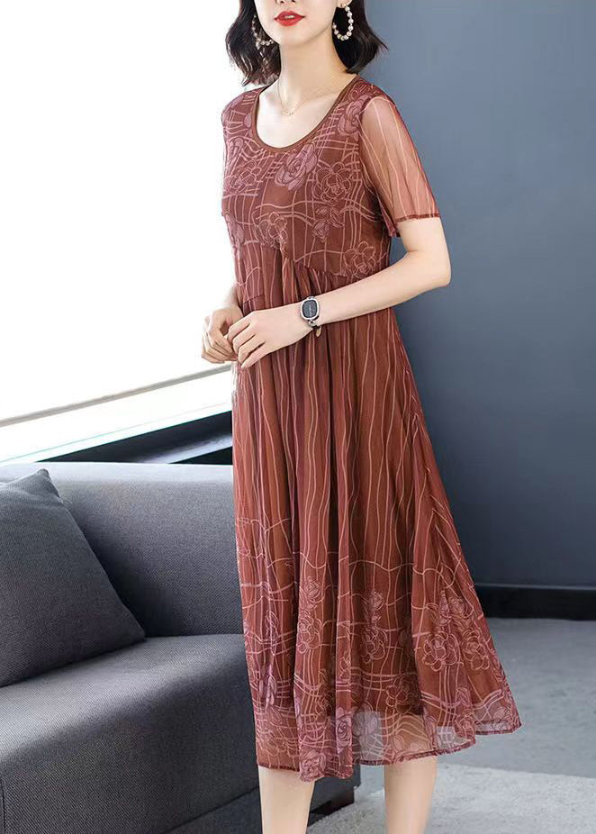 Beautifully Finished Dress in a Timeless Design